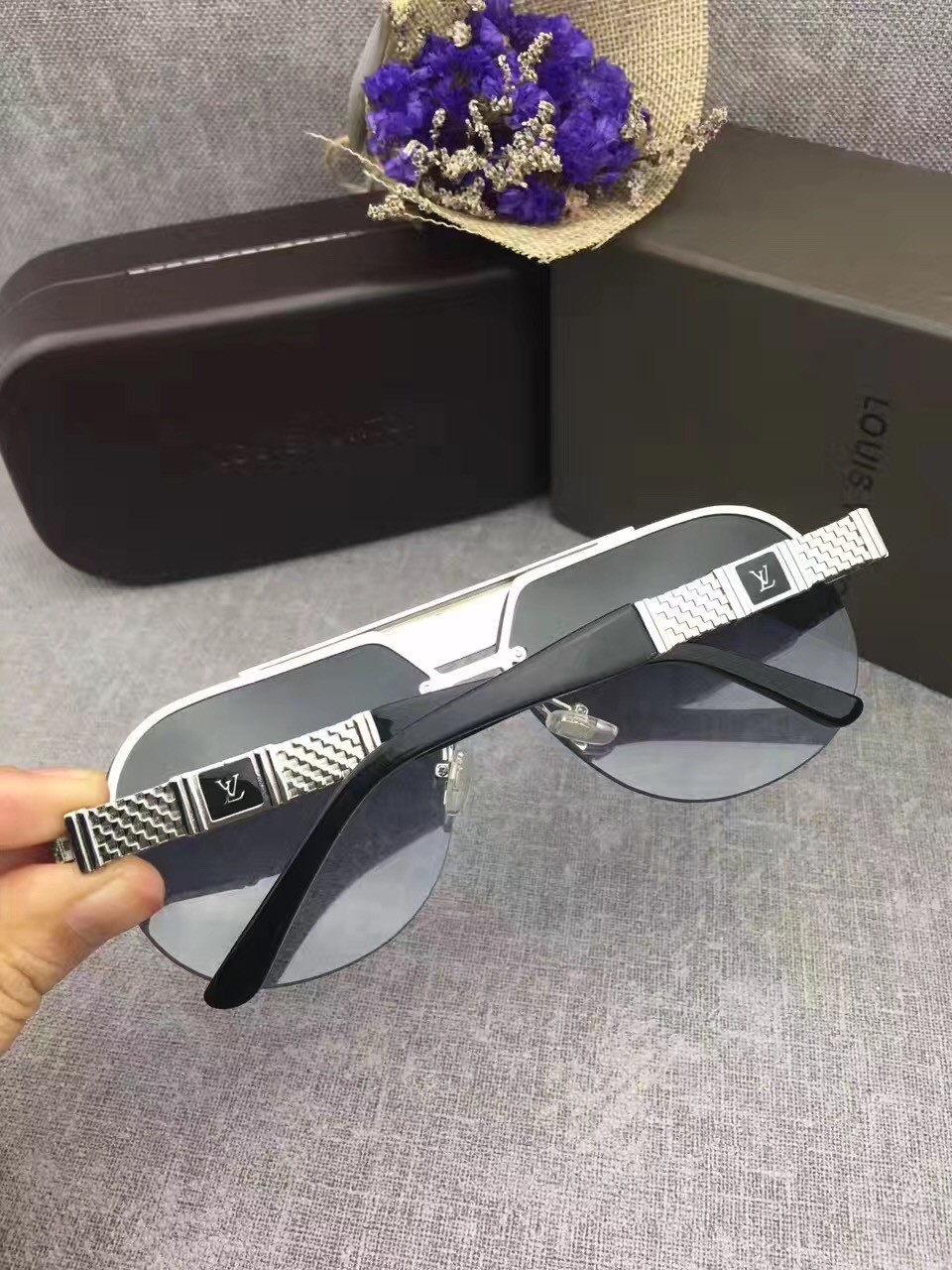 1498458974983170.jpg